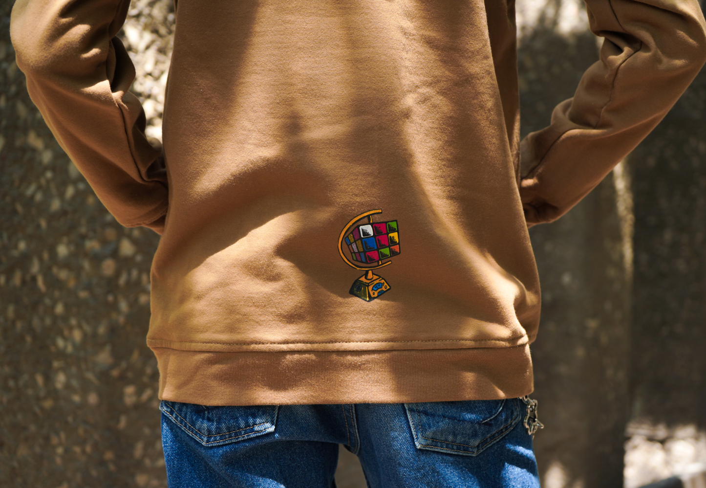 Sudadera "El Mundo En Tus Manos"